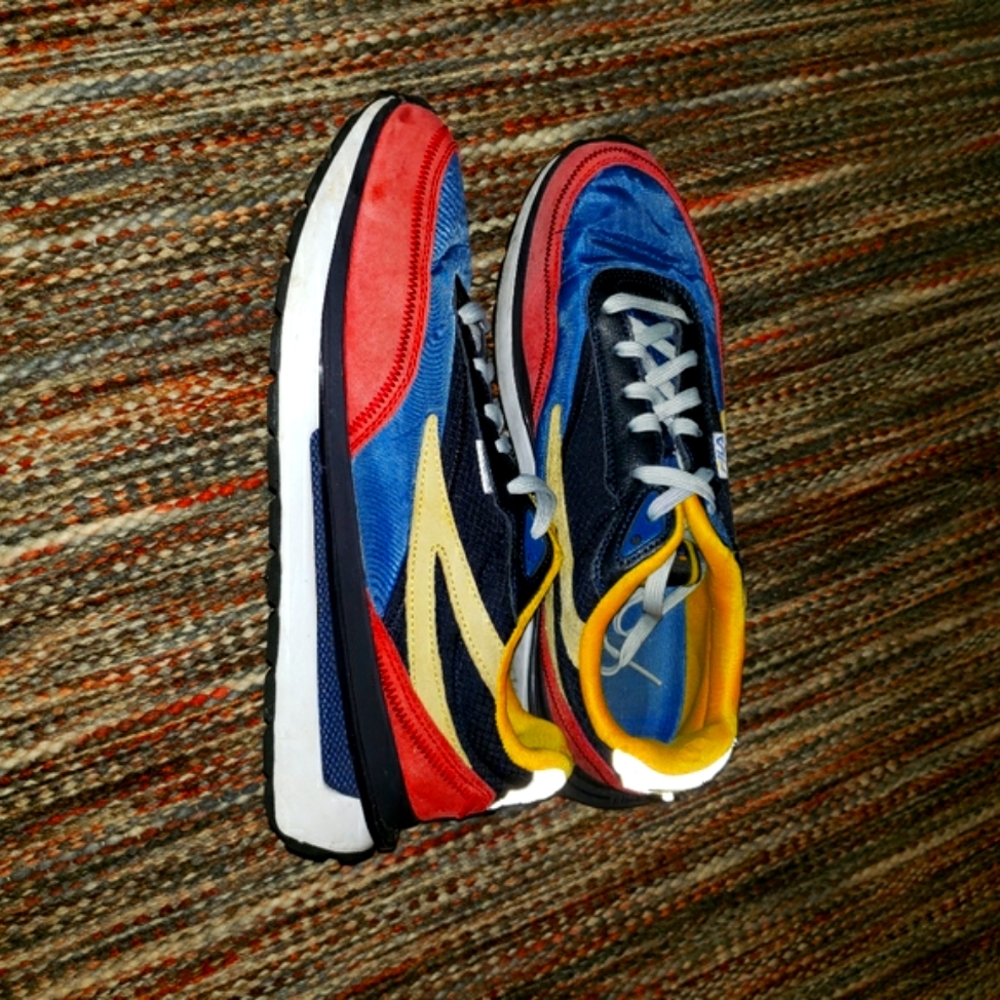 Mens Fila Reno sz 10.5 in great condition!